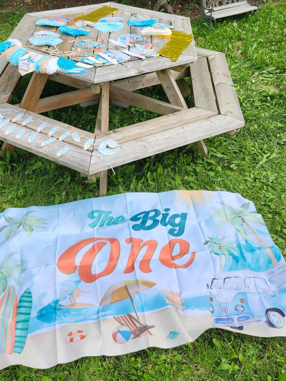 EXCEPTIONAL THE BIG ONE BIRTHDAY DECORATION LOT Blue and White Wave Decor